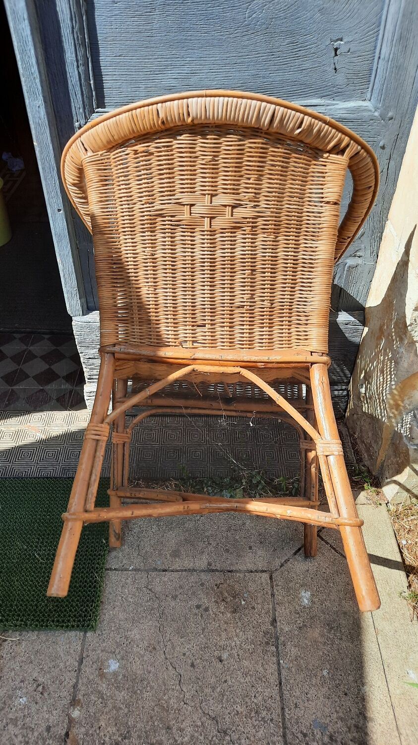 Set of 4 wicker and rattan armchairs