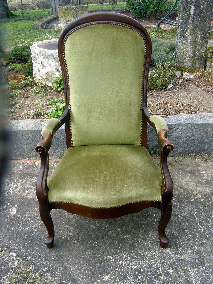 Armchair Voltaire velvet fabrics and wood massf