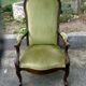 Fauteuil voltaire tissus velours et bois massf