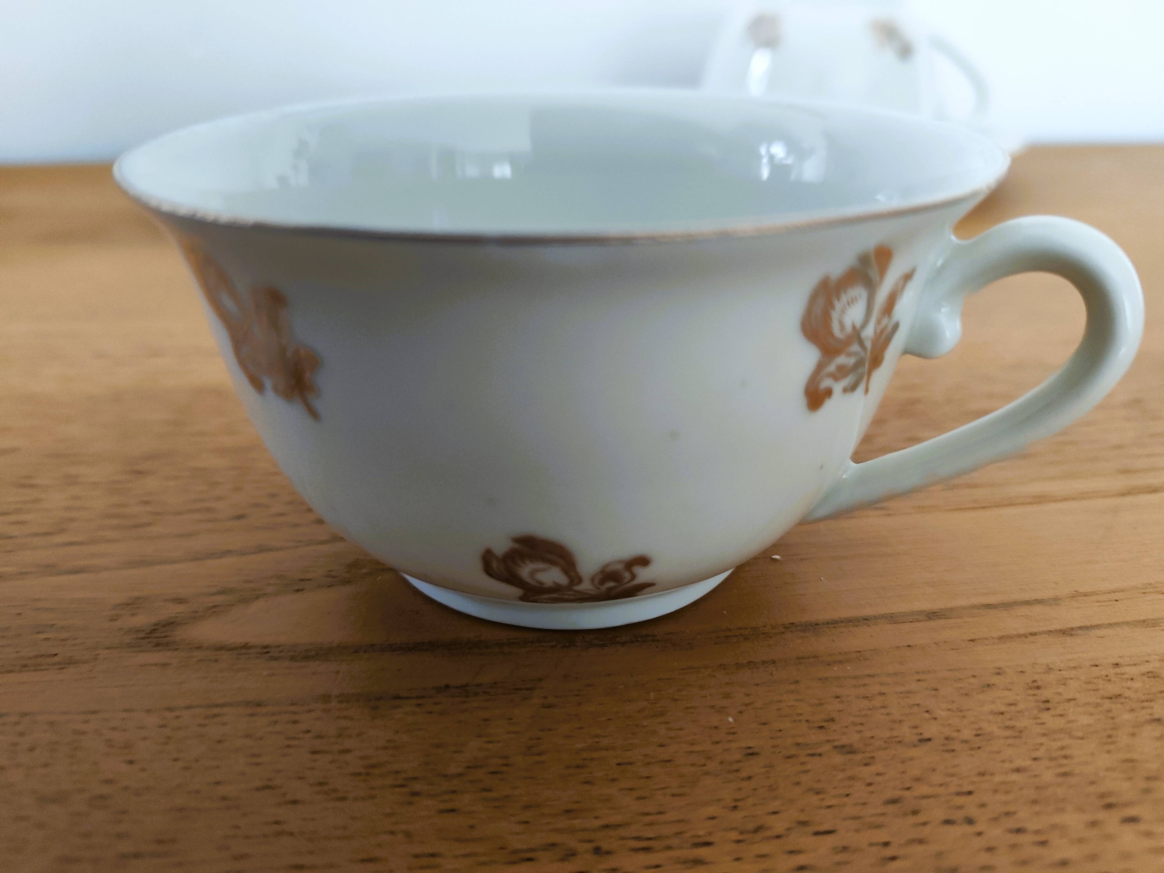 Antique porcelain lunches