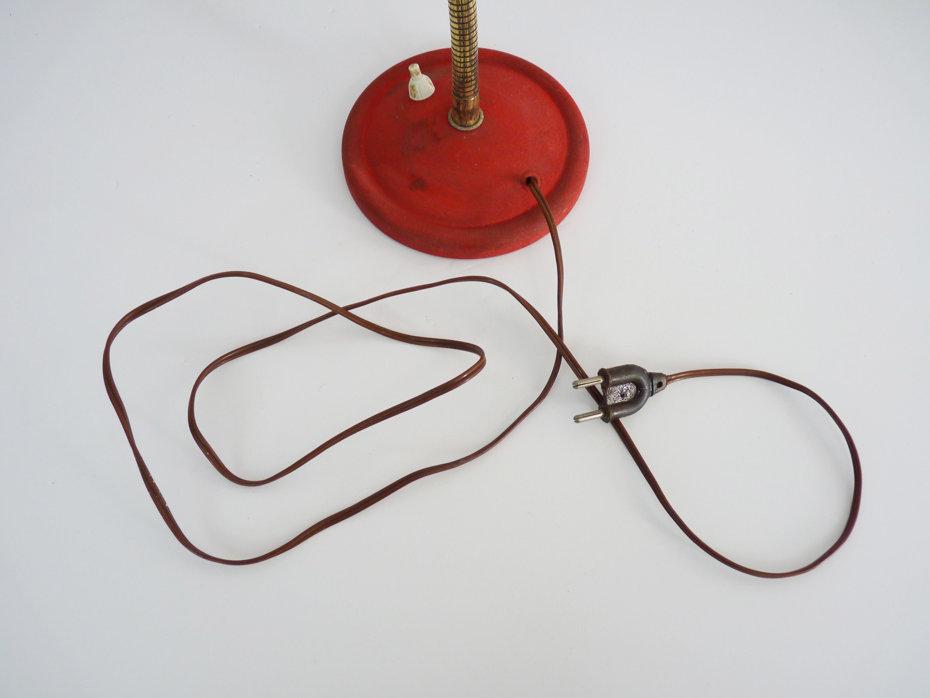 Flexible desk lamp vintage Aluminor in red lacquered metal. Year 50