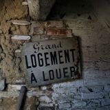 Panneau peint double face grand logement à louer