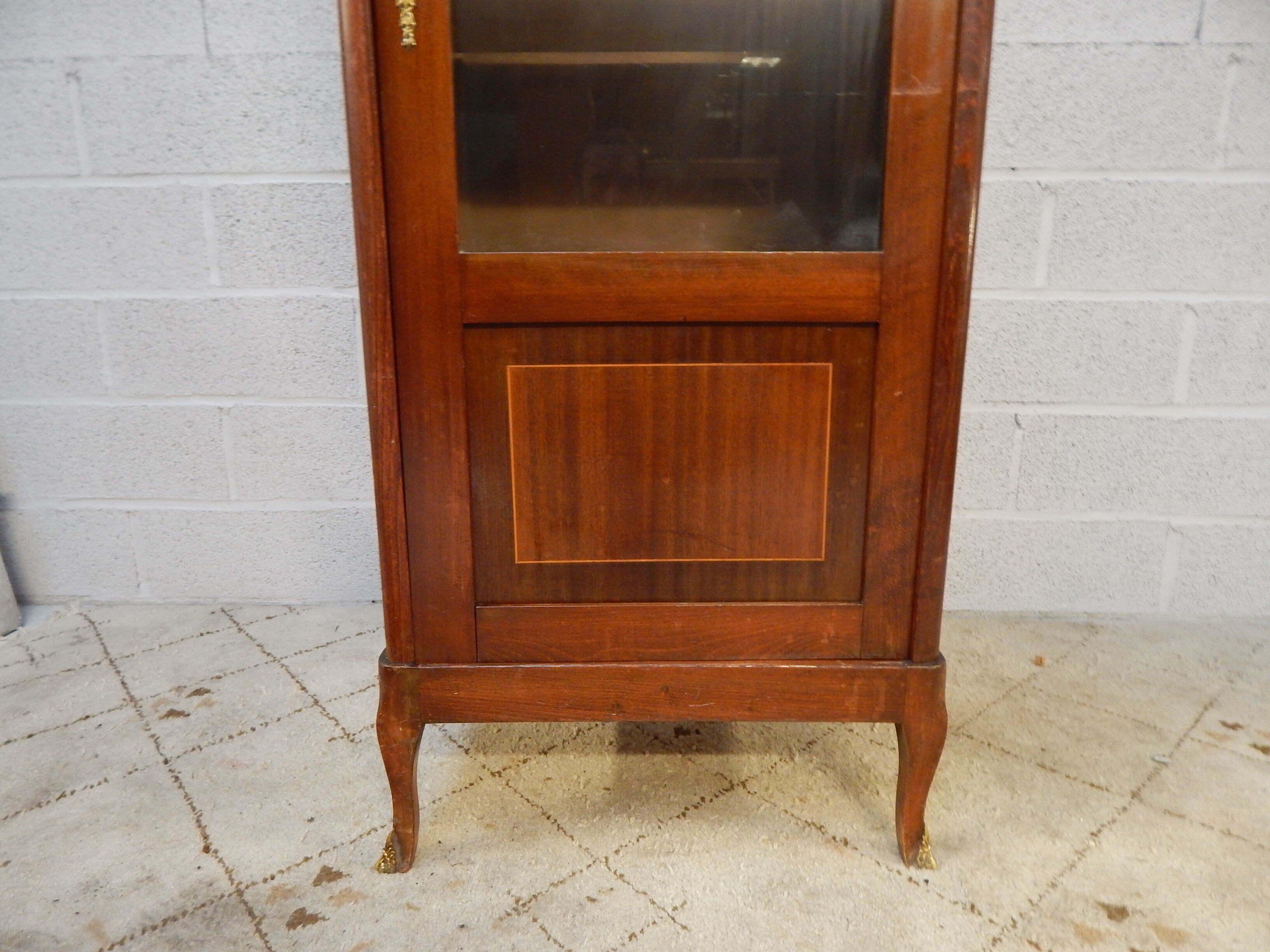 Vitrine bibliothèque ancienne