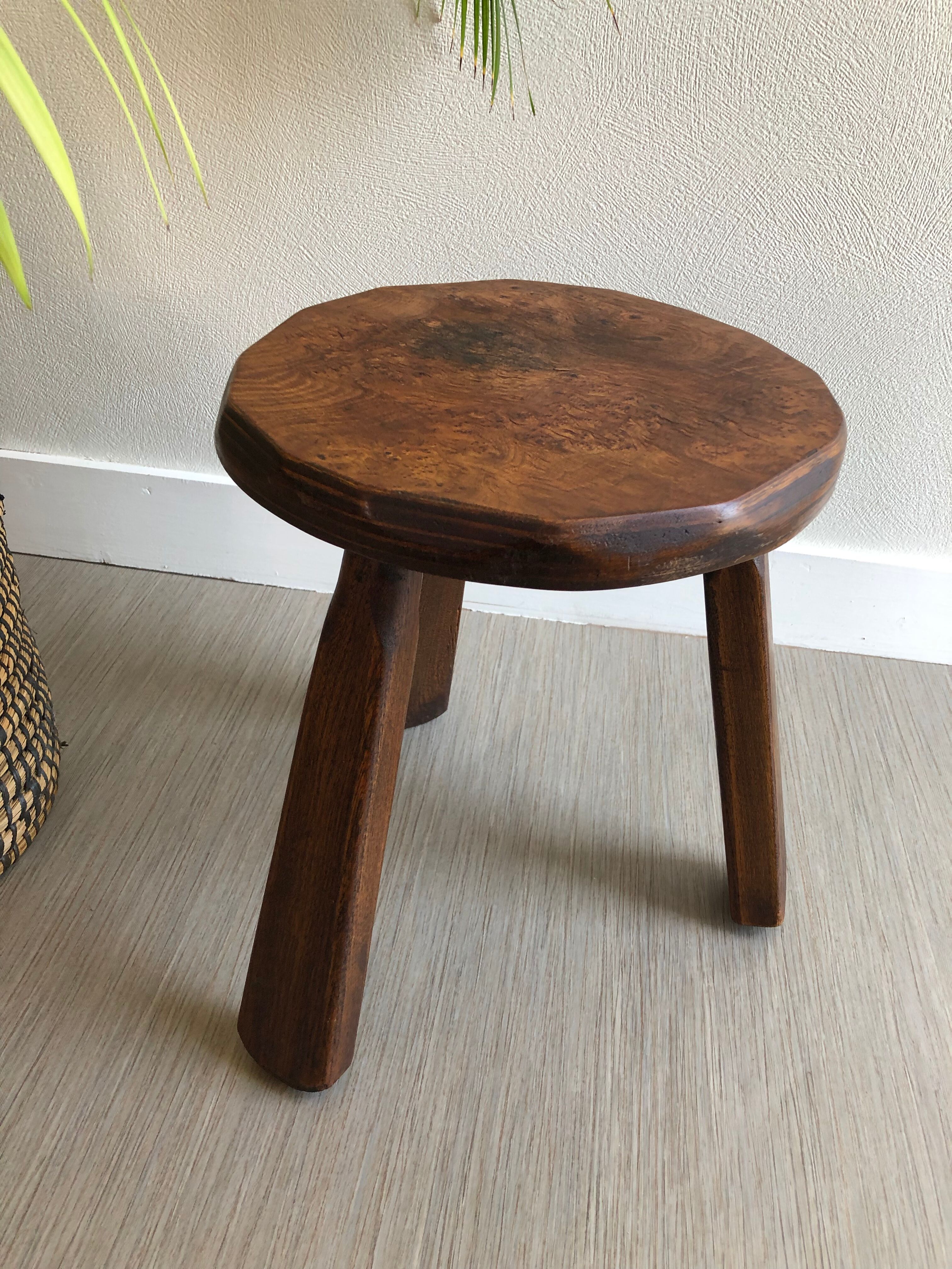 Tabouret tripode bois