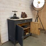 Black Parisian workshop buffet