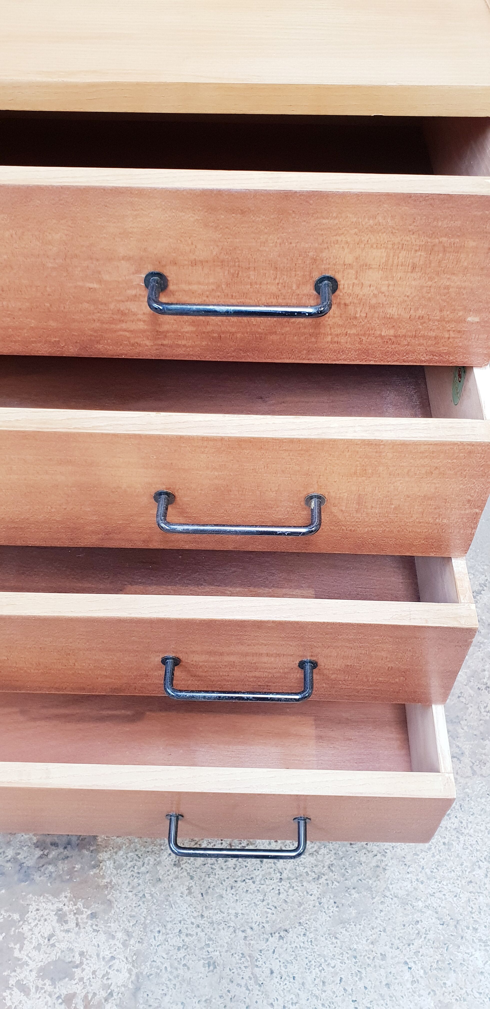 Vintage chest of drawers