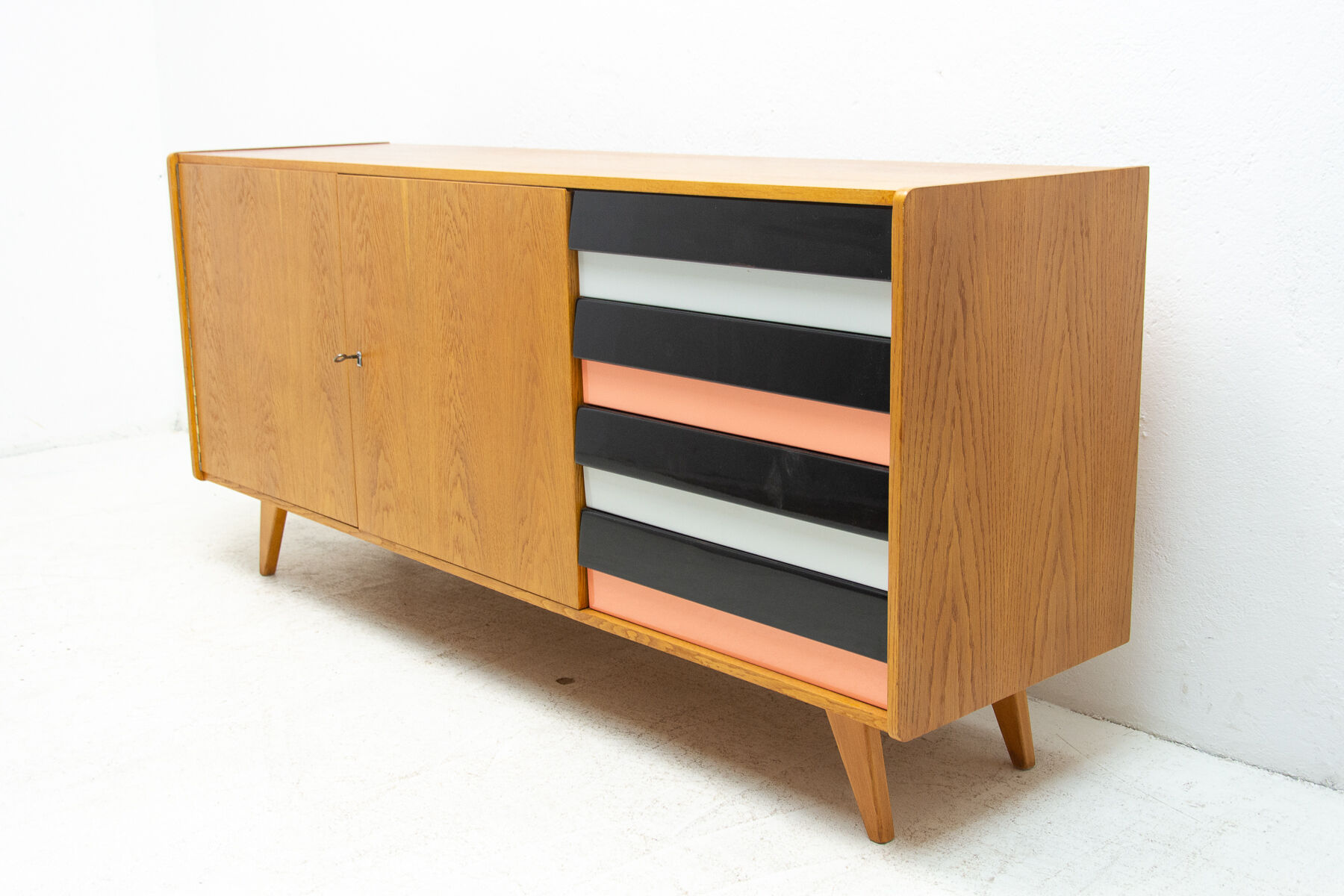 Mid Century U-460 sideboard by Jiří Jiroutek for Interiér Praha