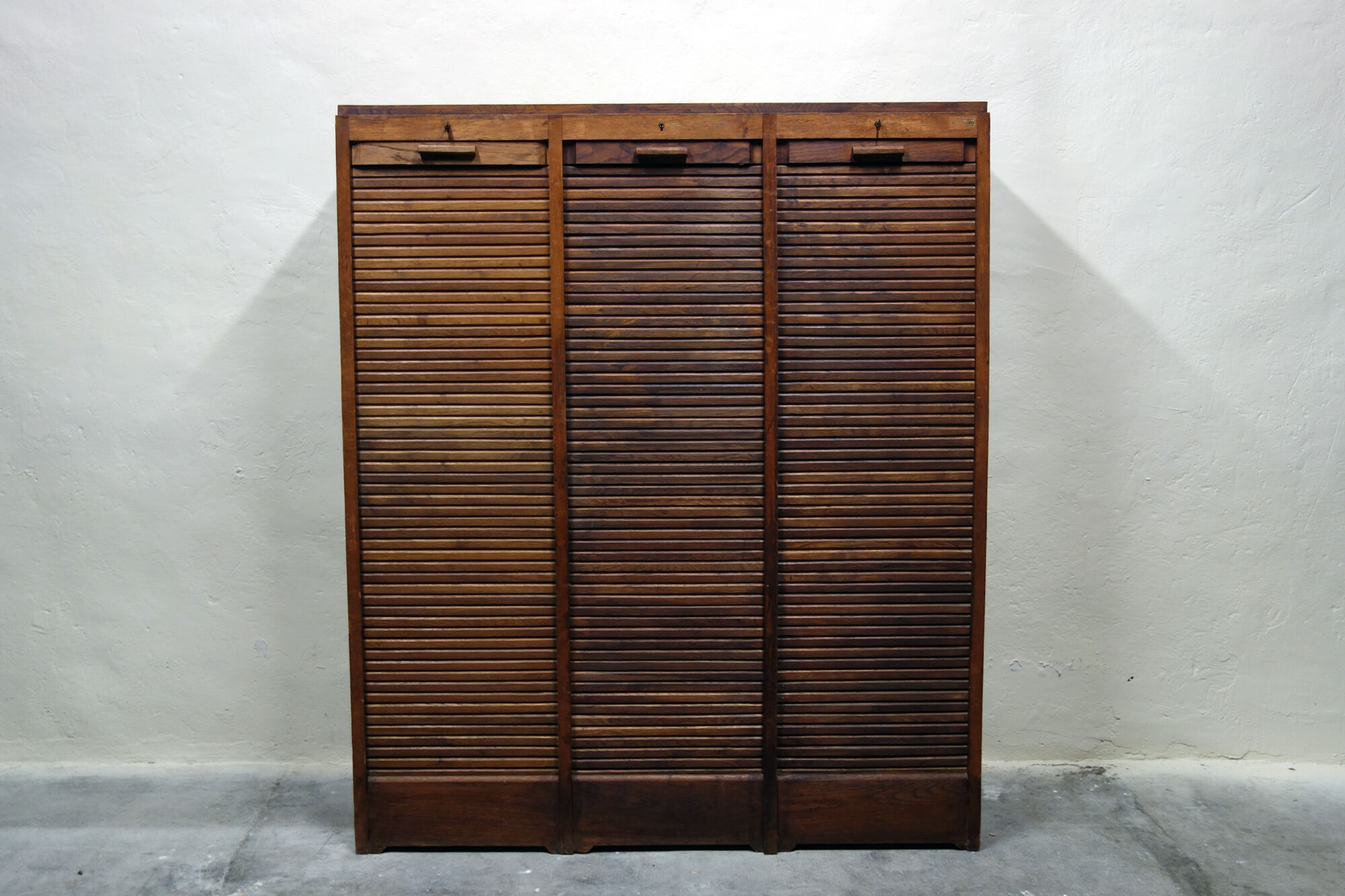 Curtain binder cabinet triple 50 years