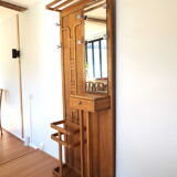 Entrance cloakroom coat rack