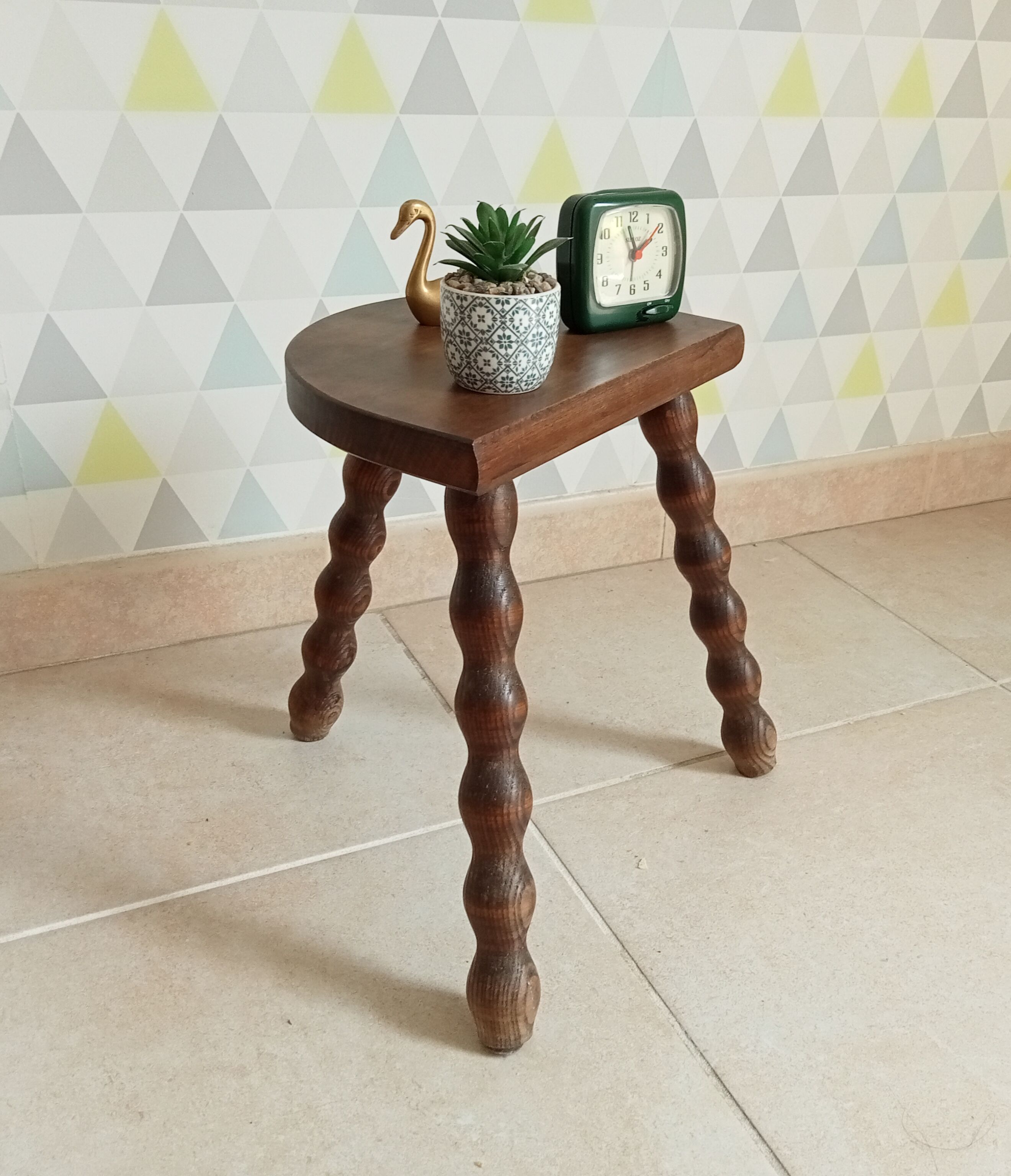 Vintage tripod stool in turned wood
