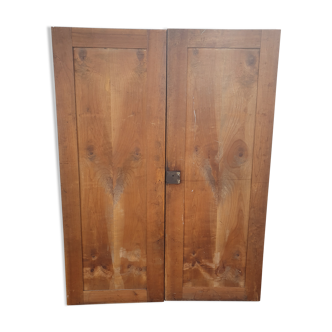 Portes d"armoire placage noyer ancienne