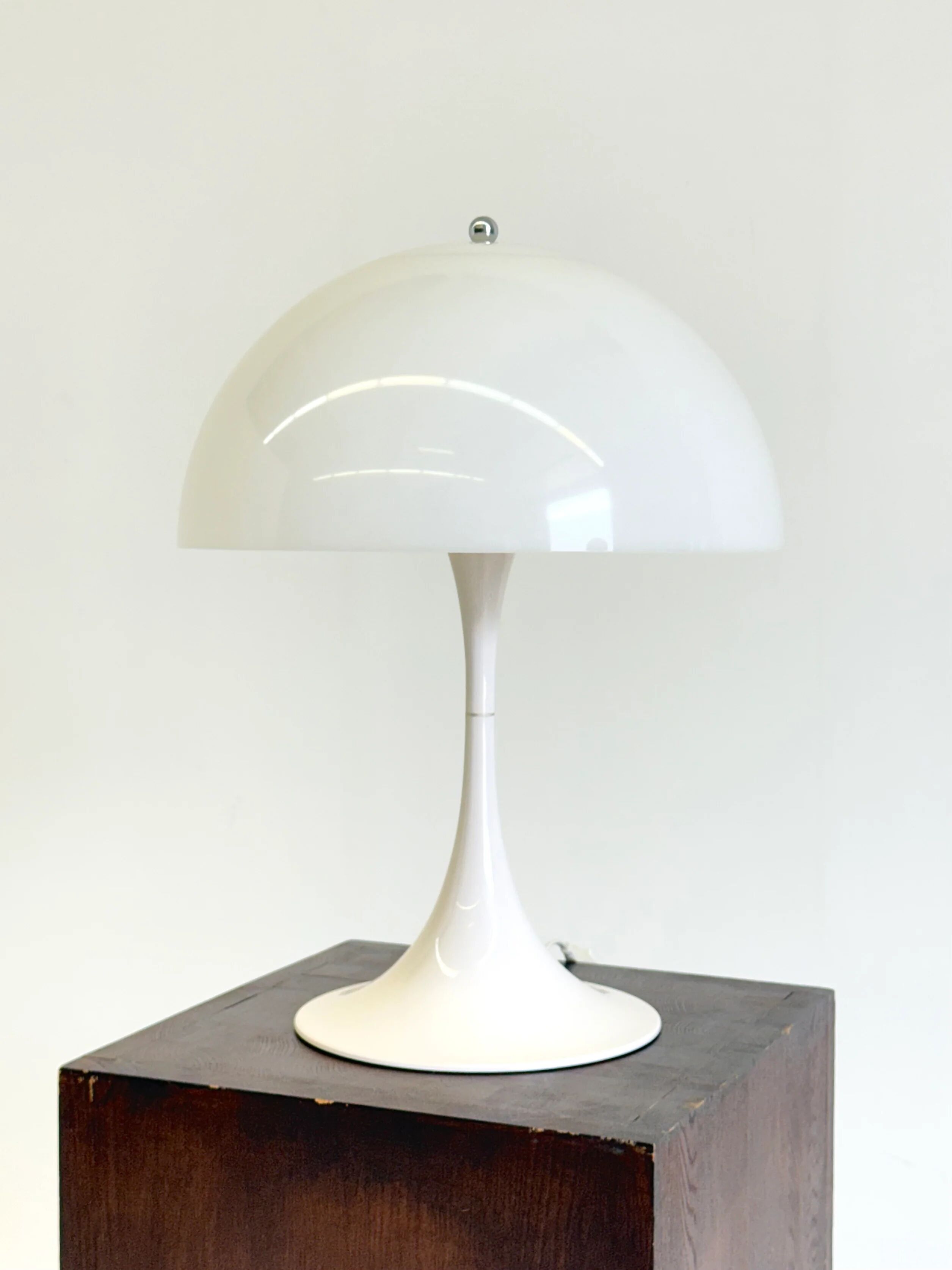 Lampe de table Panthella Louis Poulsen Verner Panton Blanche