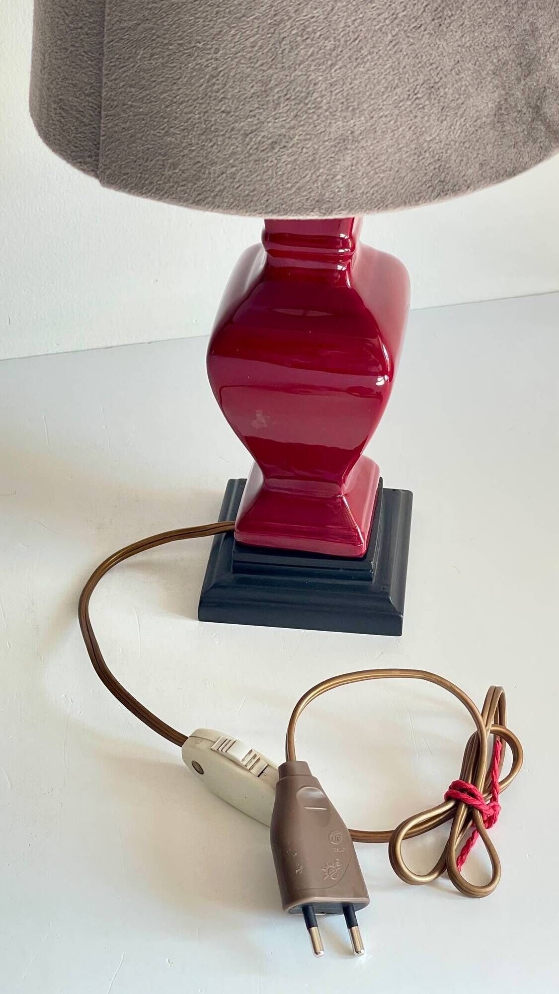VINTAGE Chic Ceramic and Velvet LAMP