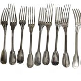 Important lot of 118 pieces of silver-plated metal cutlery by Ercuis, Christofle 20th century.