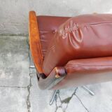 Rotating armchair in vintage skaî 1970