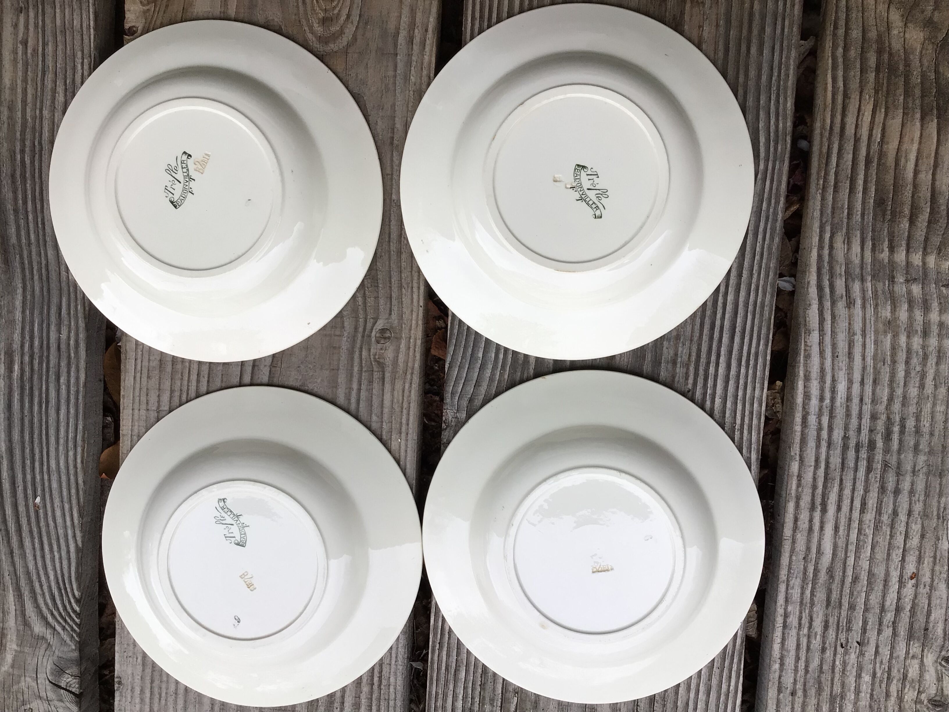 4 assiettes creuses Terre de Fer Badonviller trèfle kaki
