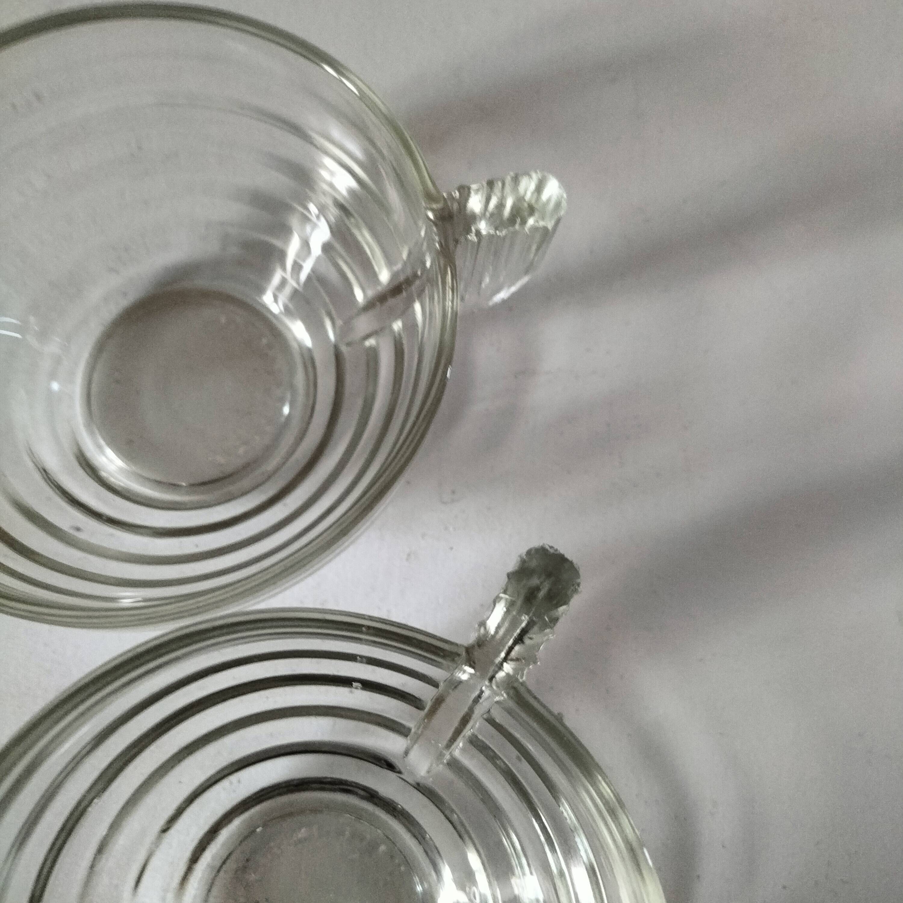 2 art deco cups