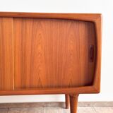 Petit buffet danois Mid-Century en teck par H.P. Hansen, années 1950