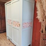 Wardrobe in old wood, renovated and restyled in celadon green