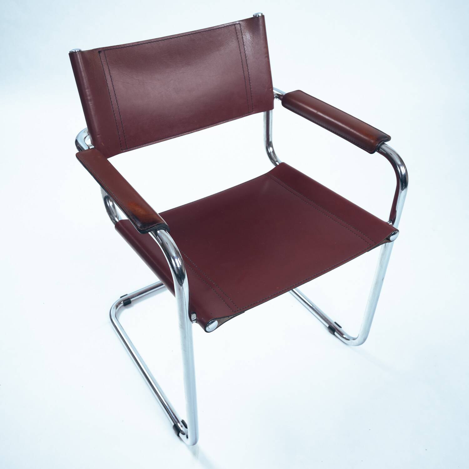 Chaises Bauhaus S34 Mart Stam Marcel en cuir bordeaux, Fasem, années 1980