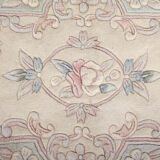 Chinese tassel rug with floral pattern on beige background 118x61cm