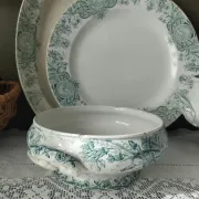 Small soup tureen base, ironstone, St-Amand, Lebacqz & Bouchart "Persian"
