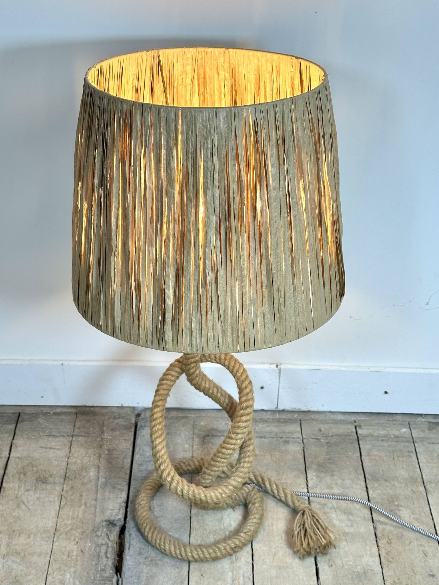 Lampe Audoux Minet en corde et rafia 1950'S