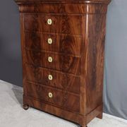 Chiffonnier en ronce d’acajou, époque Restauration – Début XIXe