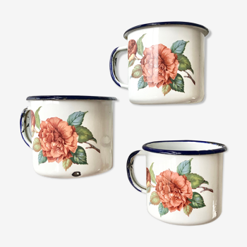 Ensemble de 3 tasses vintage en métal émaillé