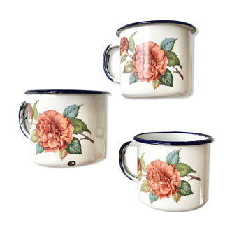 Set of 3 vintage metal cups enamelled
