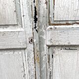 Double portes de placard en sapin massif . XX siècle .