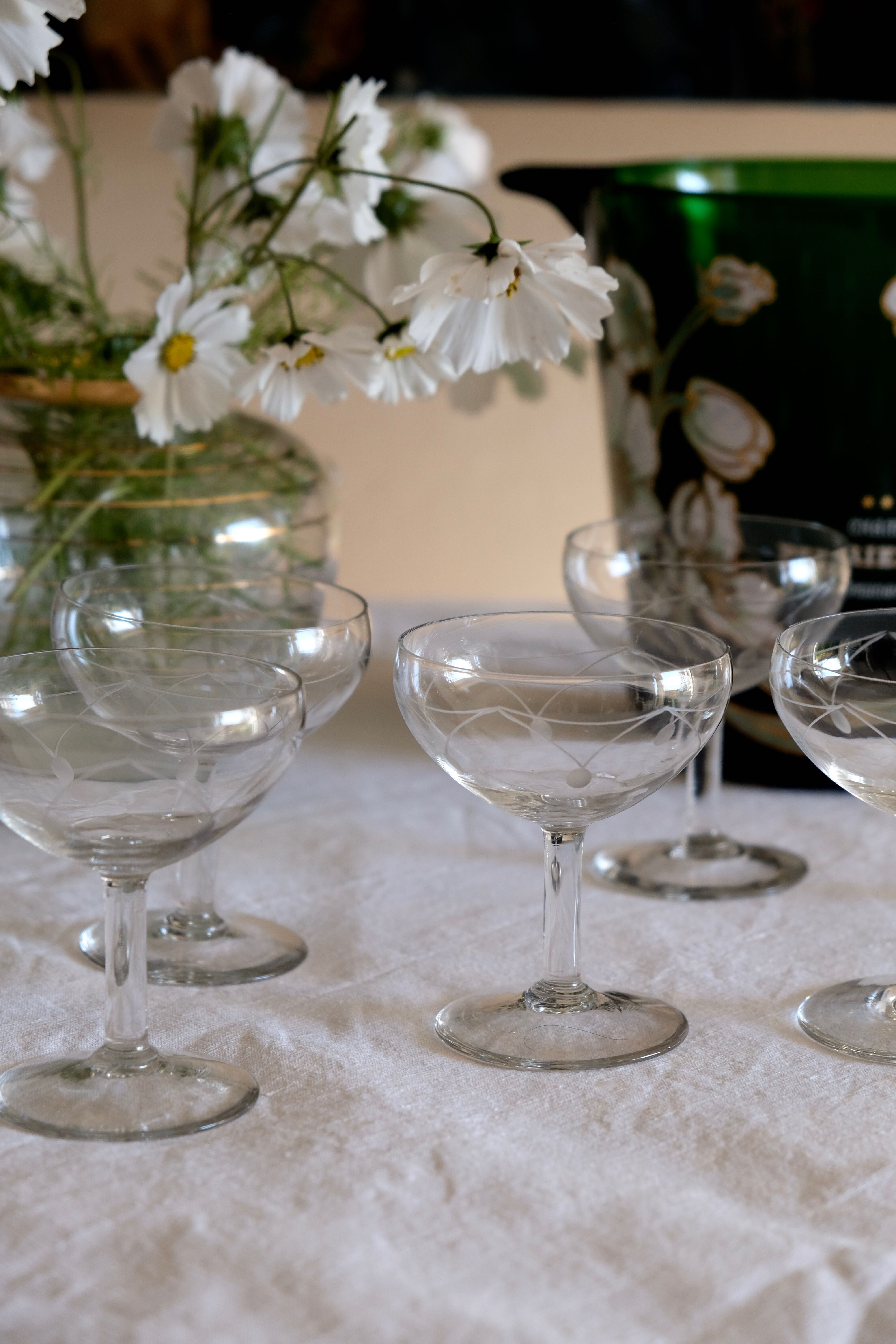 6 mouth-blown champagne glasses 50s