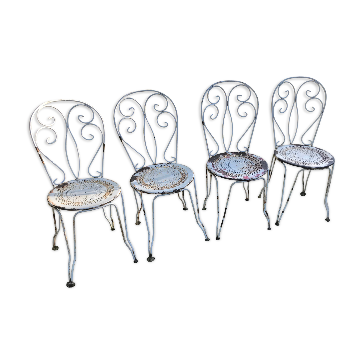 4 wrought iron garden chairs