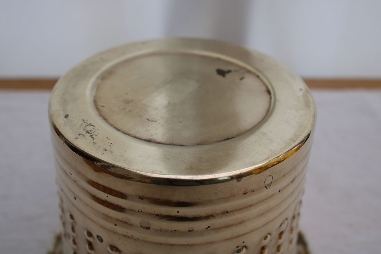 Golden pot cover