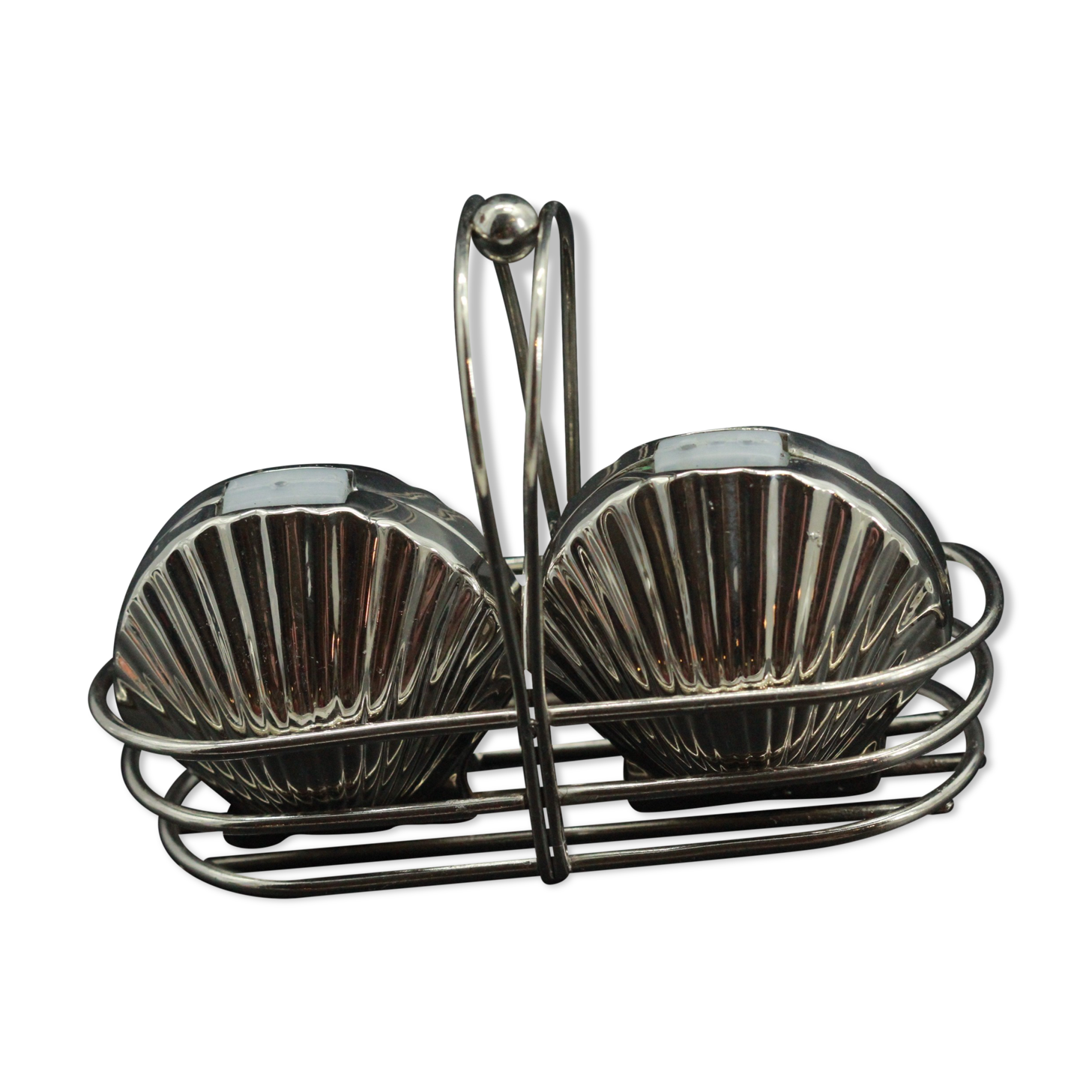 Salt shaker and shell pepper shaker