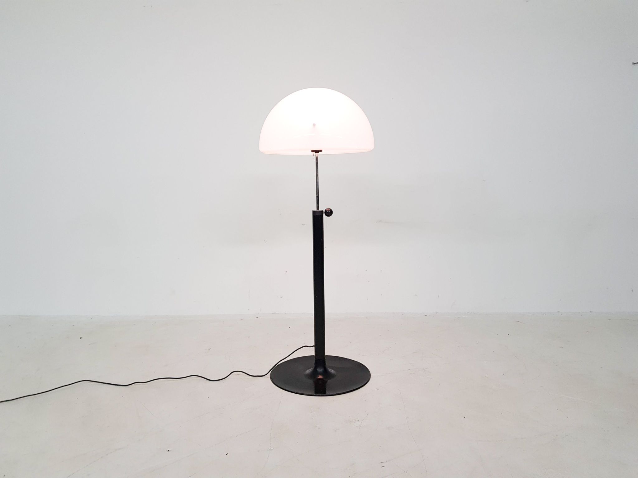 Lampadaire réglable du milieu du siècle