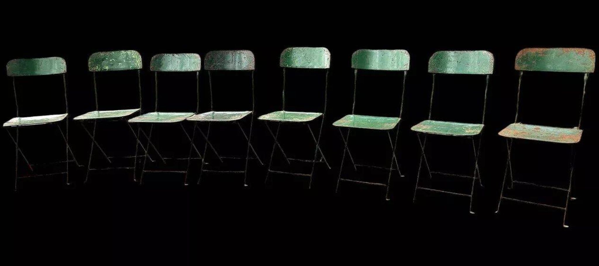 Lot de 8 chaises pliantes industrielles en métal peint vert