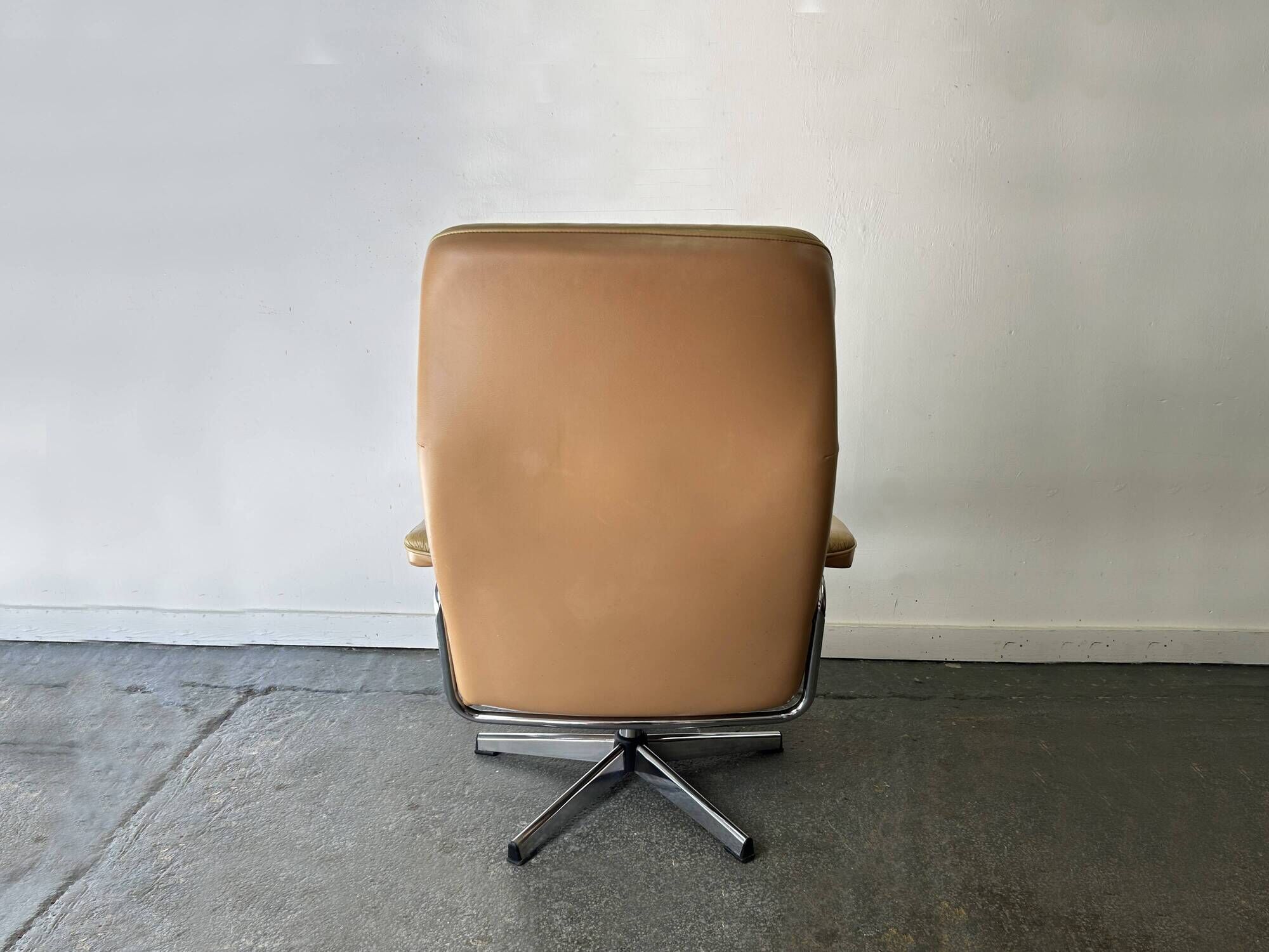 Mid-Century Scandinavian Leather Reclining Lounge Chair Chrome frame 1960s-