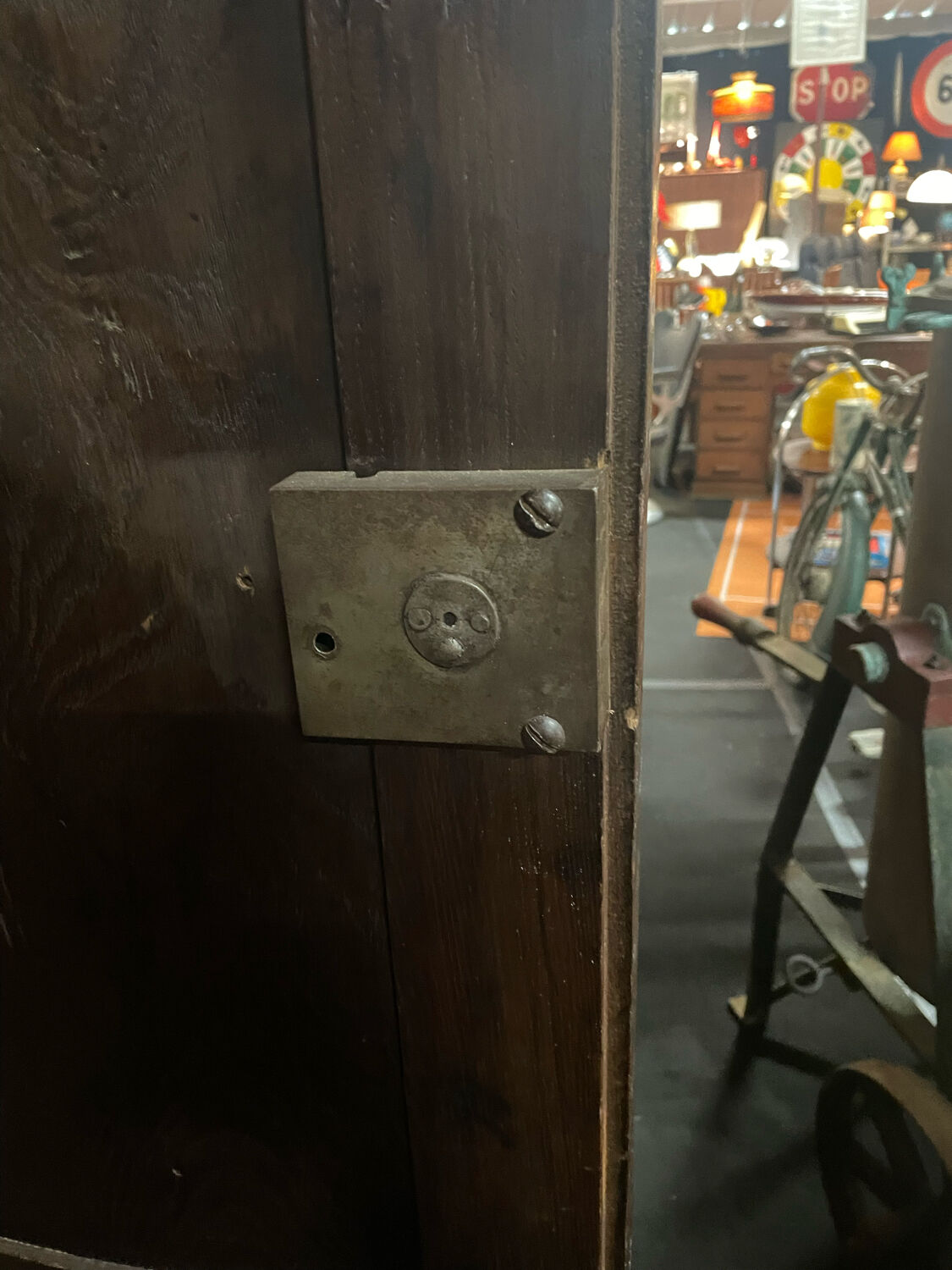 Louis XV cupboard, shapely door