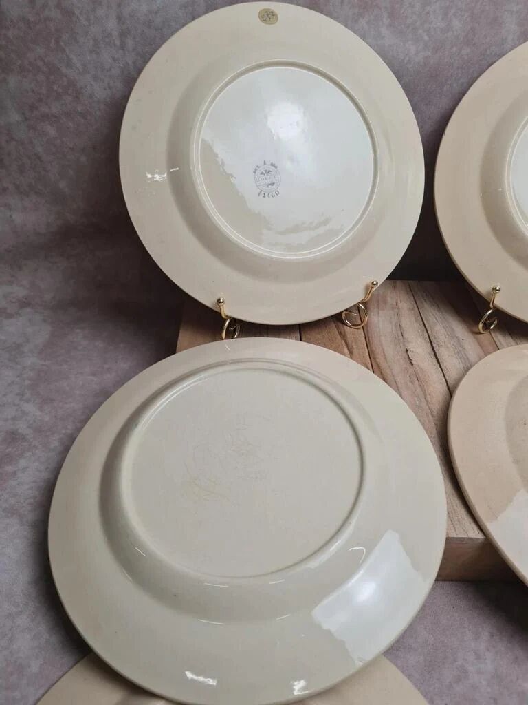 Set of 6 flat plates Boch La Louvière Belgium model 2460 with polychrome cherry decoration.