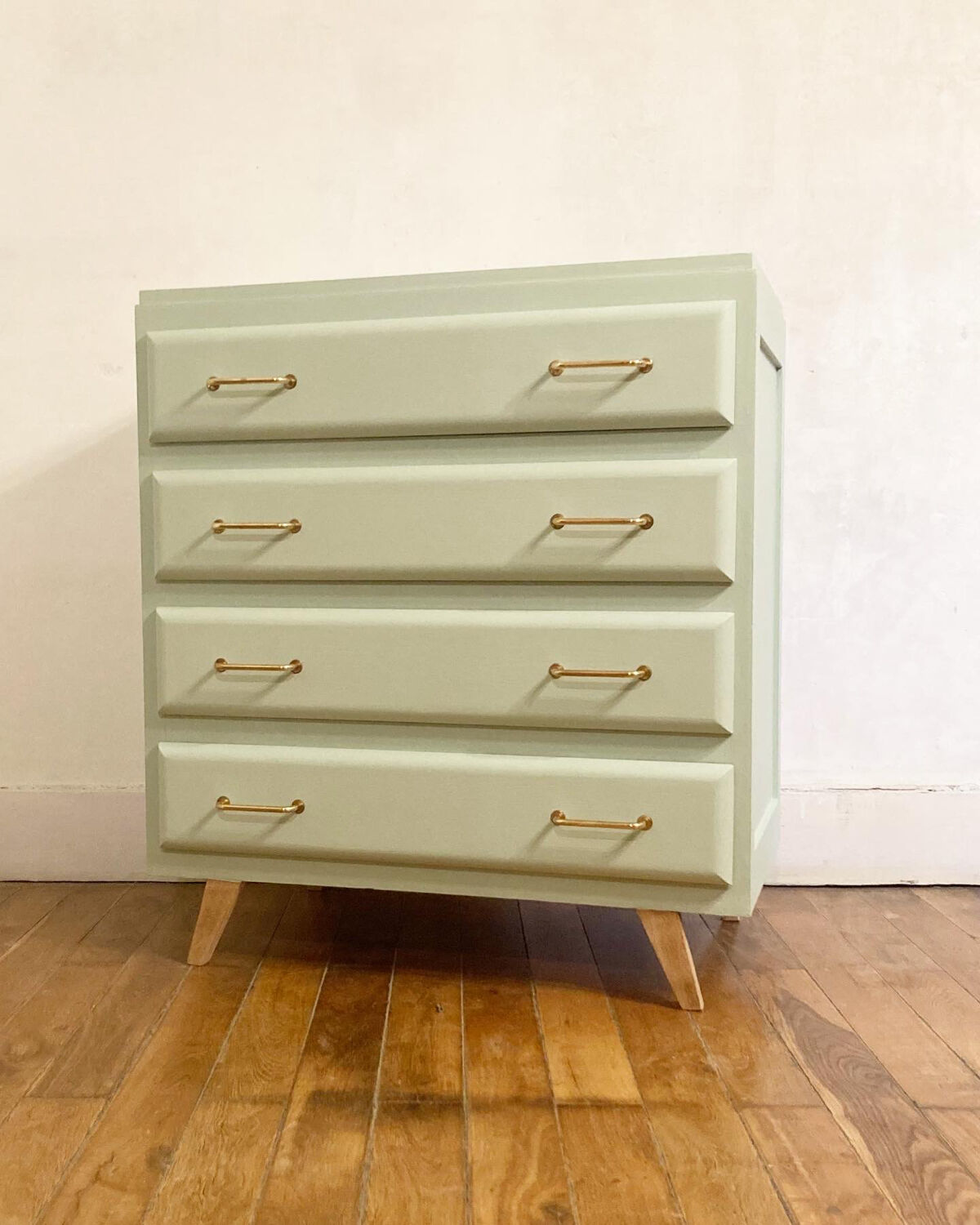 Compass feet dresser