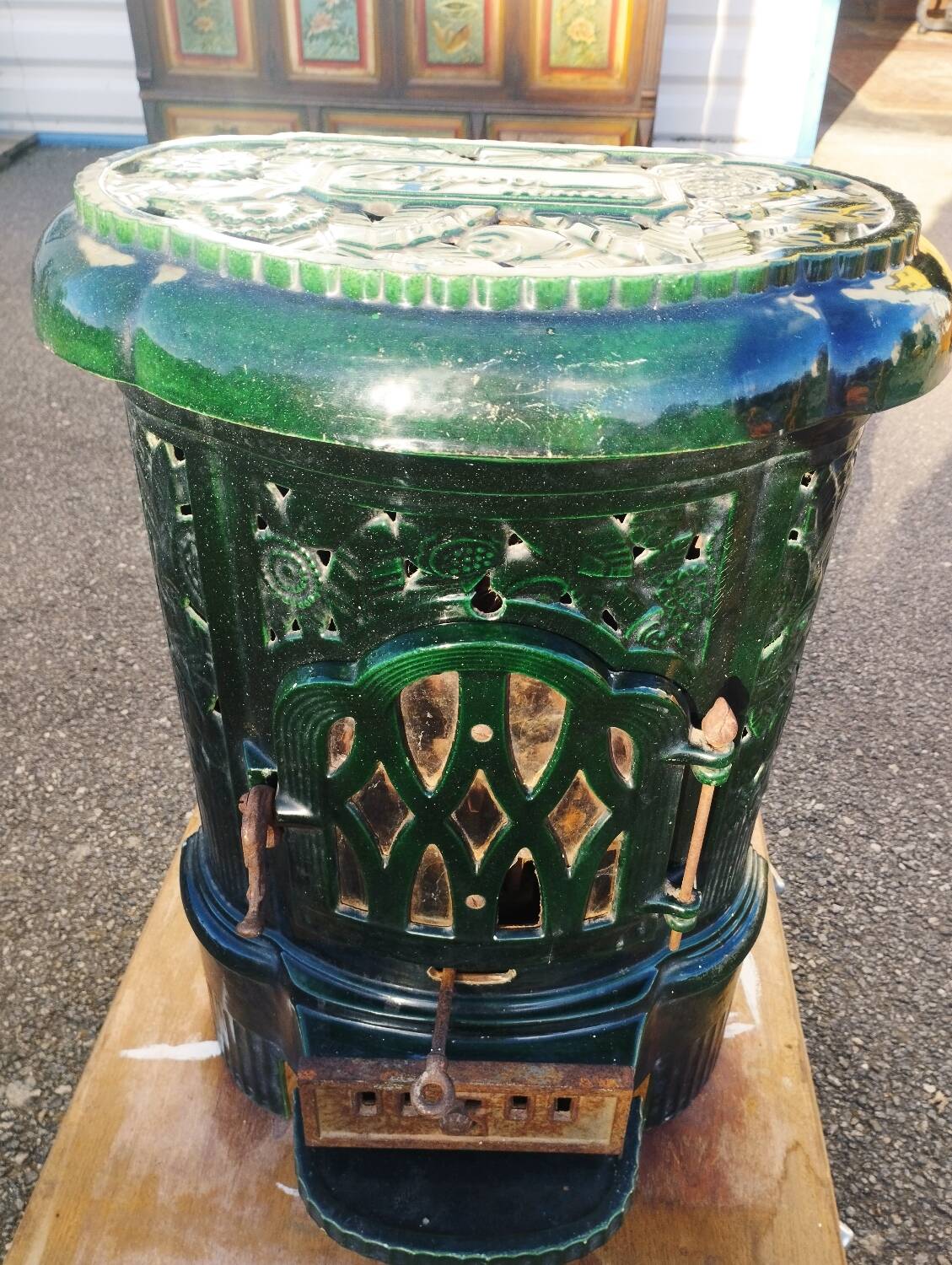 Lilyver Deville cast iron wood stove