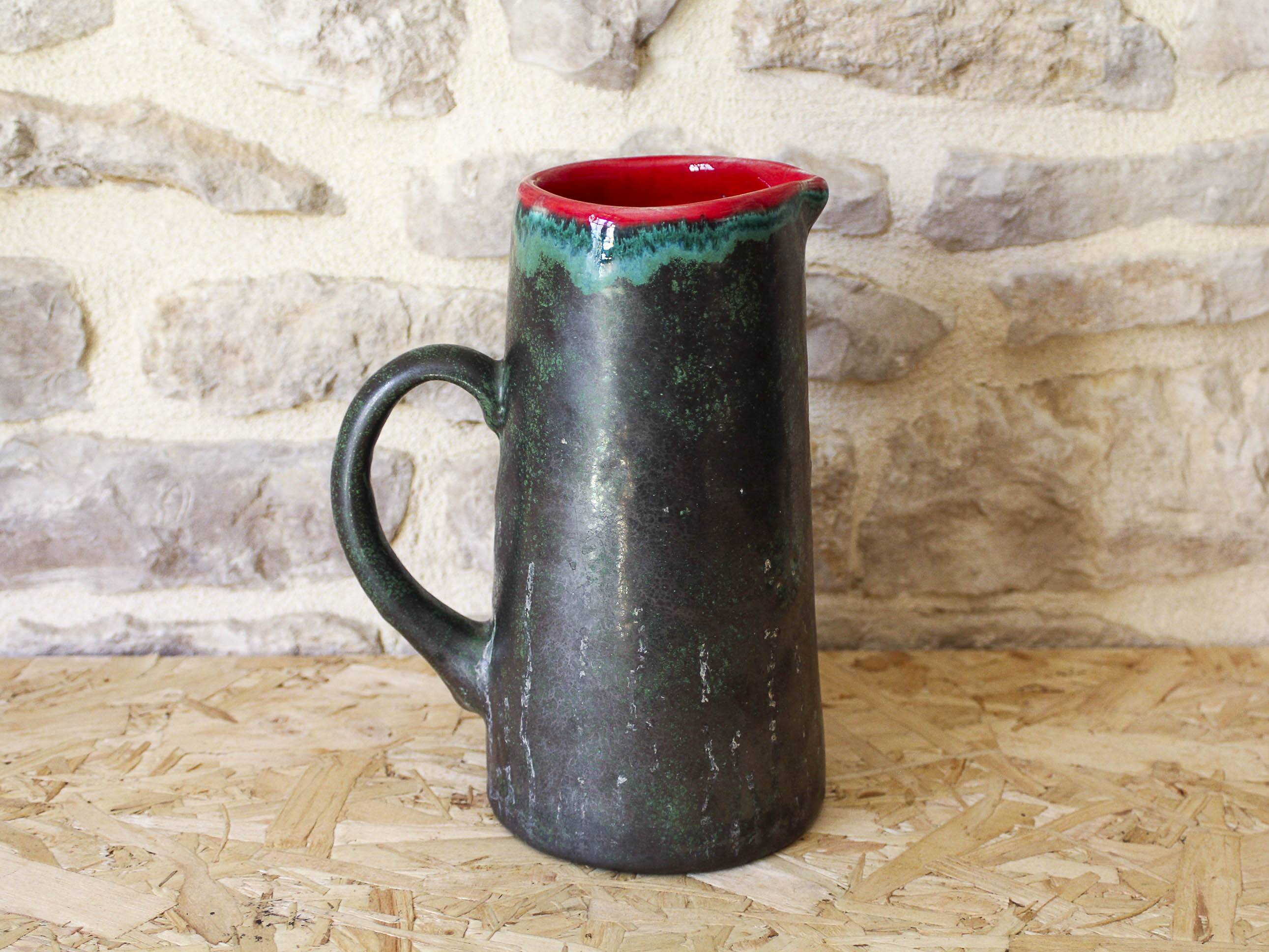 Pichet en céramique émaillé