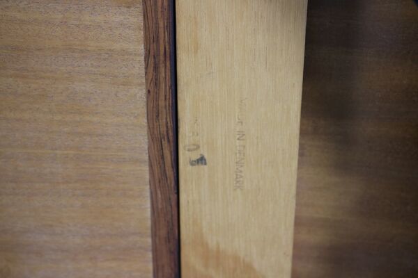 Table à manger en palissandre grainé par le Danemark Sixties belle dinine en palissandre grainé dinin