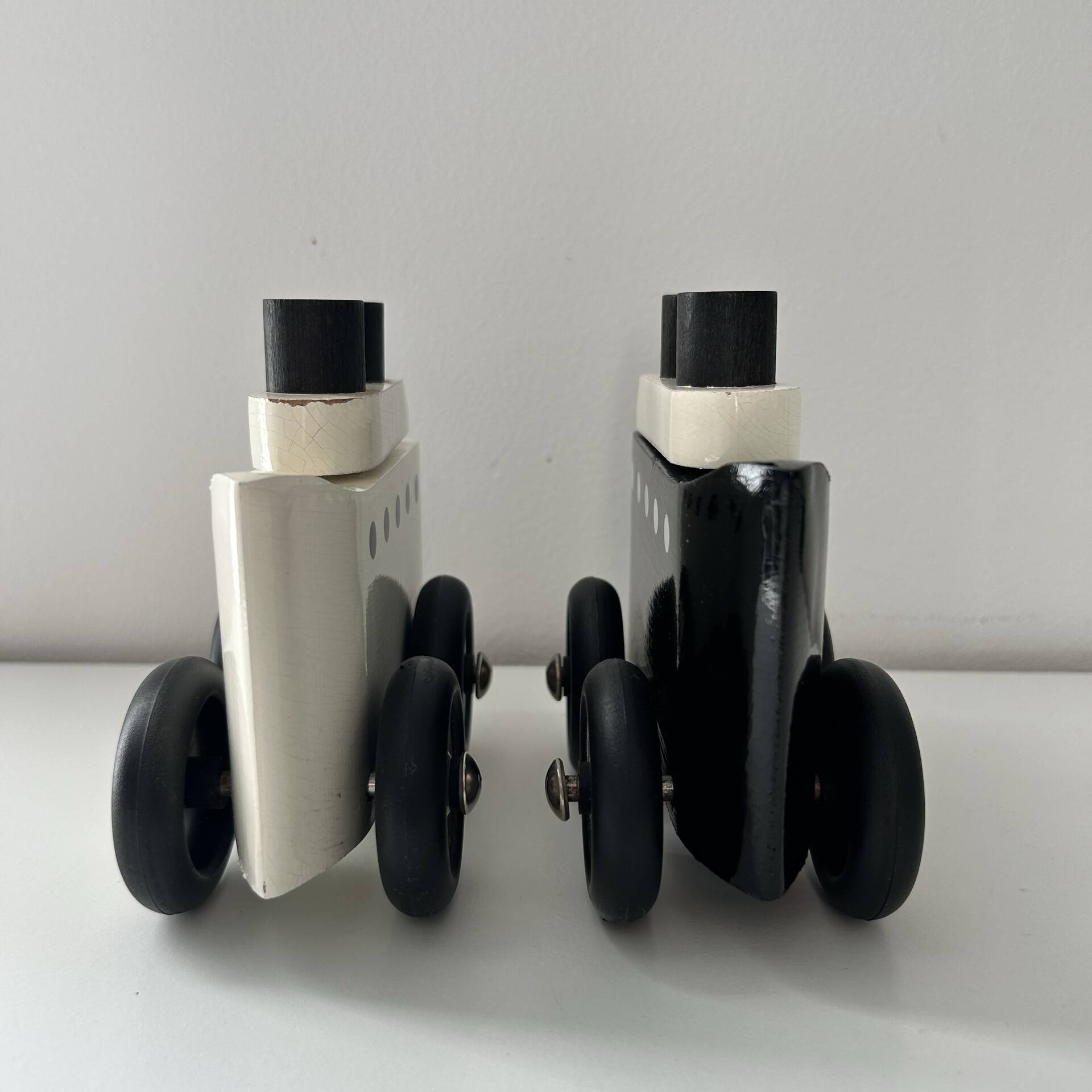 Paire de paquebots à roulettes