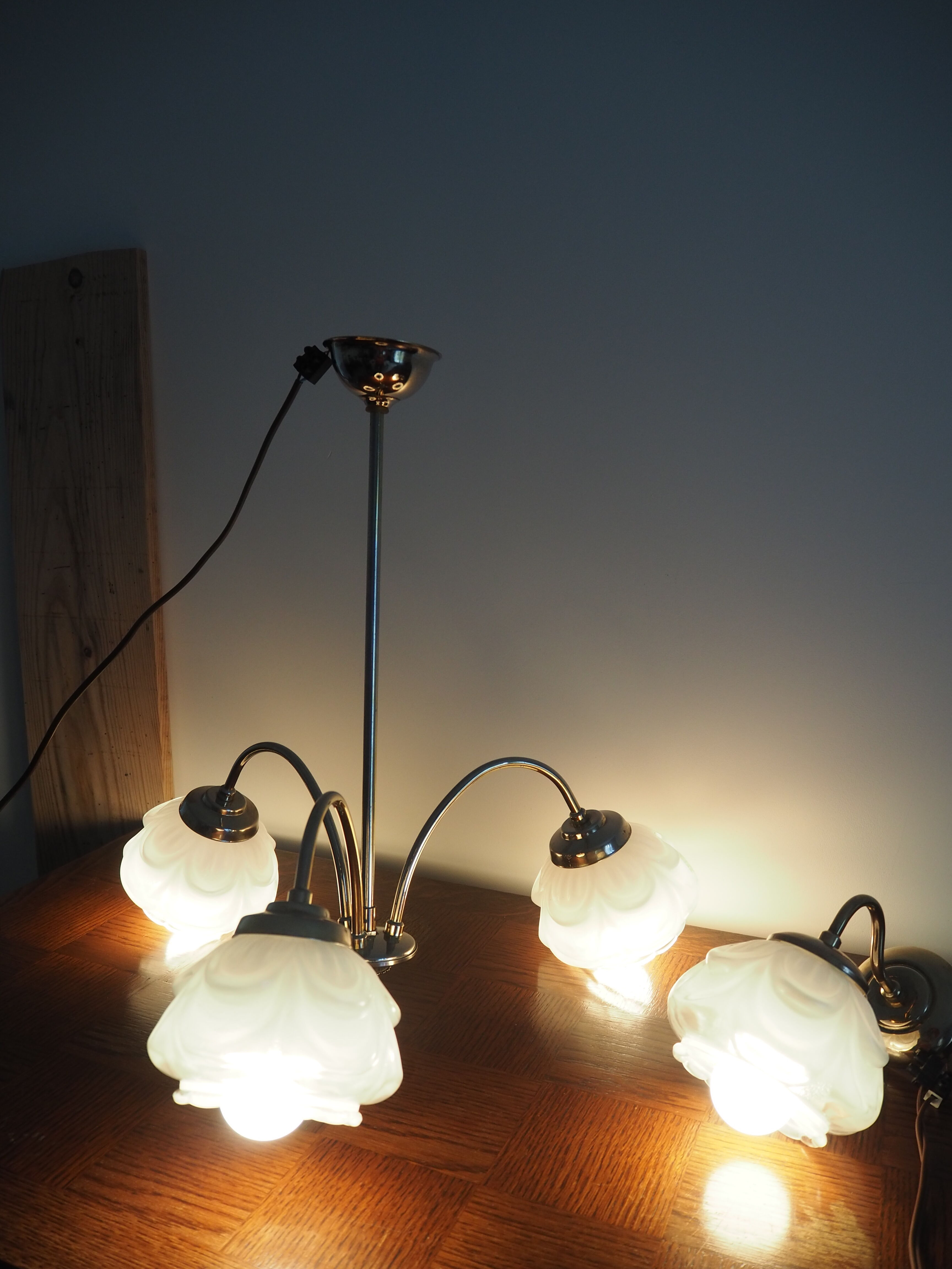 3-light pendant light in brass and white glass globe from the 1950s-1960s