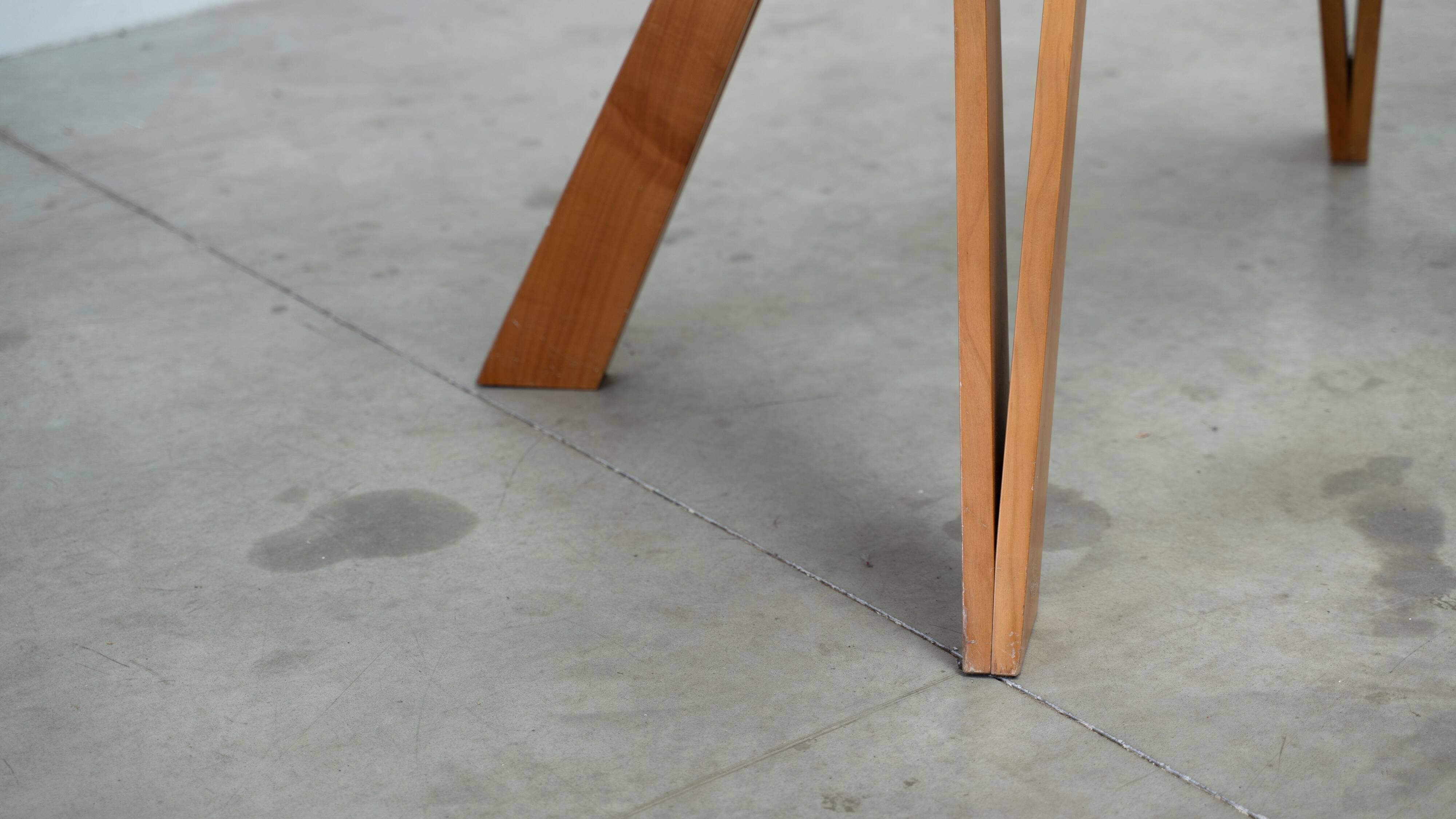 Table à manger sculpturale italienne