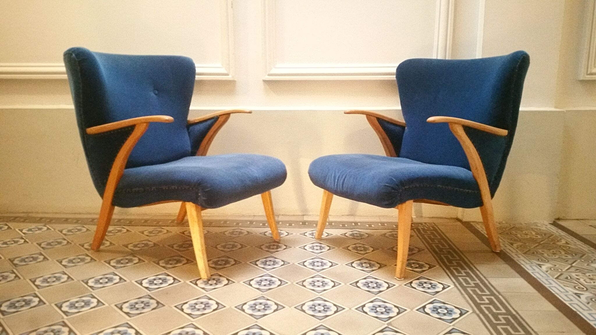 Pair of chairs Scandinavian wing stripes cocktail years 50 Blue