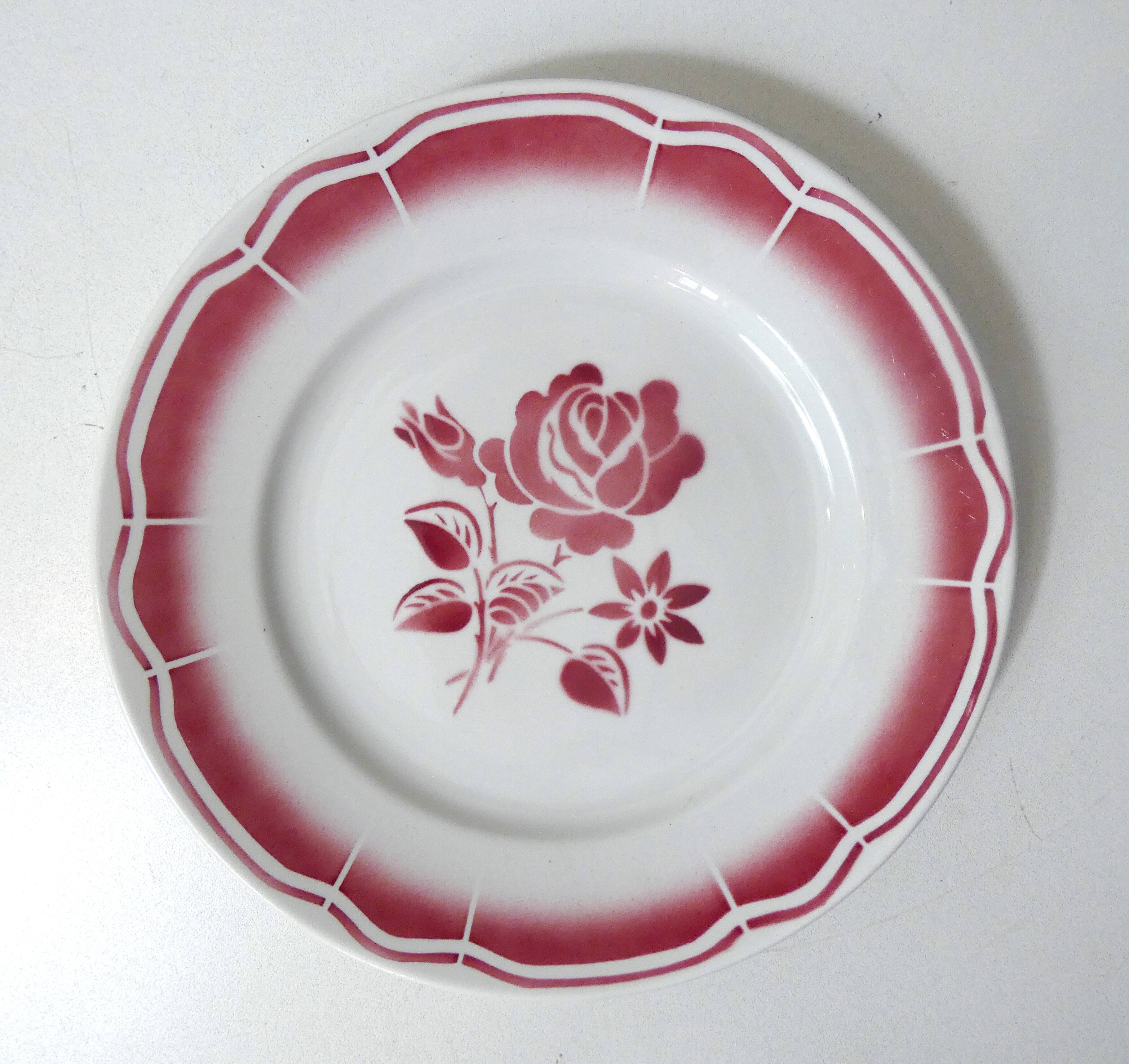 9 flat plates in FB Digoin pink earthenware