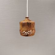 Petite lampe pendante en céramique, danoise, des années 1970-80, dans des tons terre.